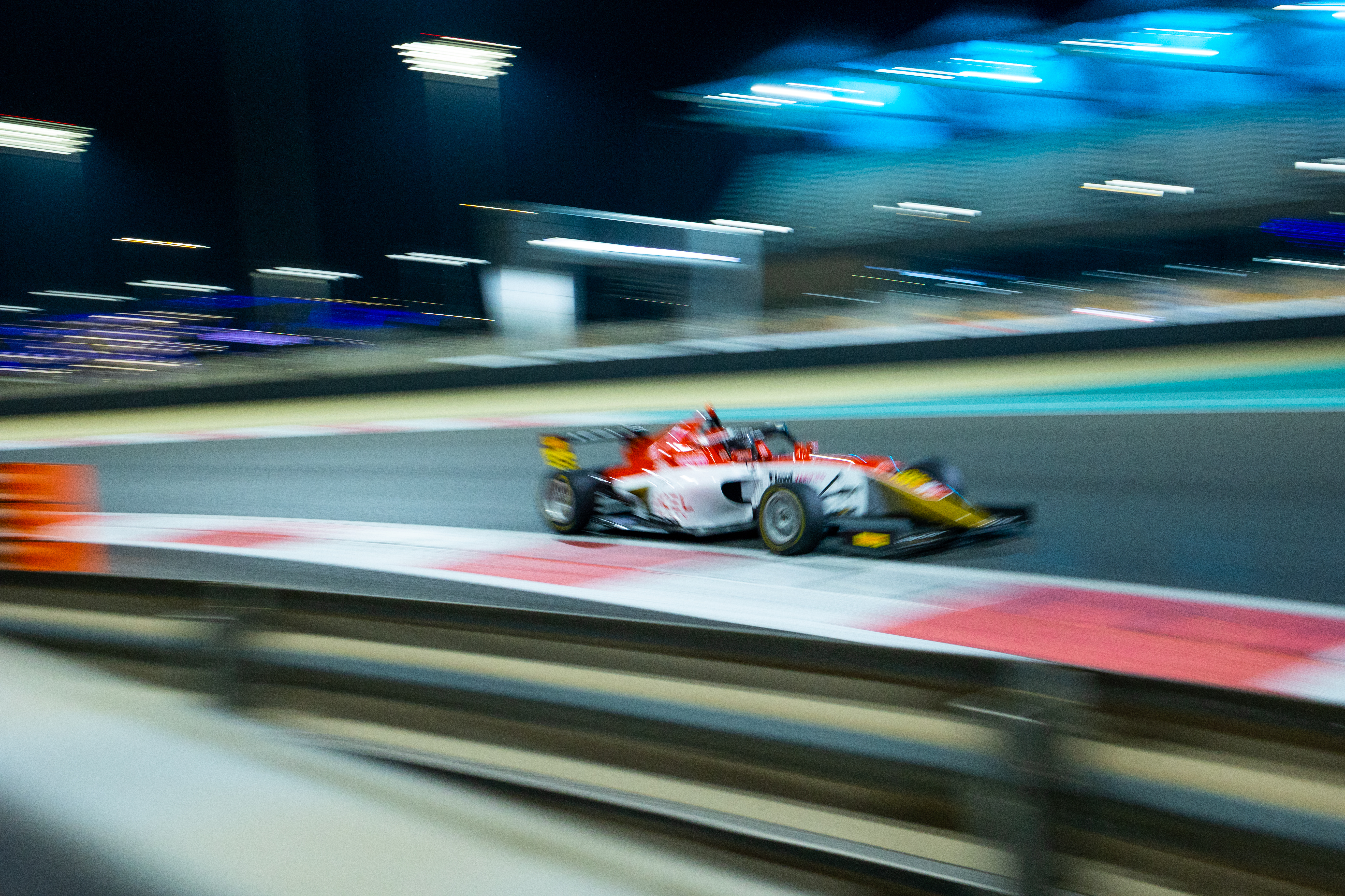 F4 Yas Marina