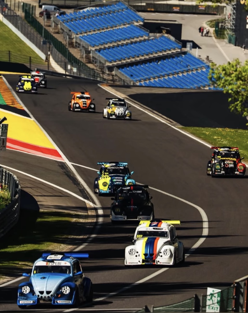 Fun Cup pit lane